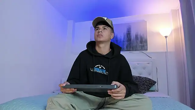 MathewAdams online show from March 21, 1:45 pm