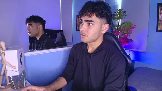 Snapshot of LucasCarterr_ chatting on September 15, 2:07 pm LucasCarterr  online show from September 15, 2:07 pm