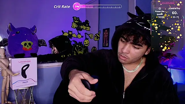 Snapshot of LucasCarterr_ chatting on October 4, 4:50 am LucasCarterr  online show from October 4, 4:50 am