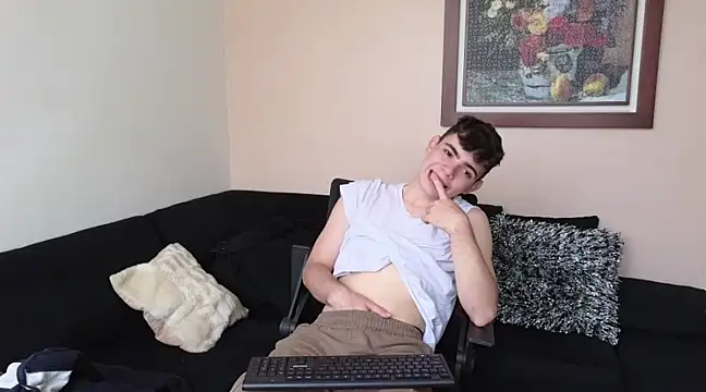 lukeboyce33 online show from March 18, 2:17 pm