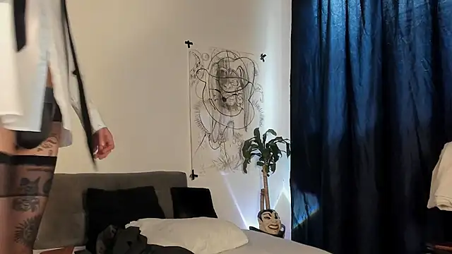 Giotrashy online show from June 15, 7:50 pm