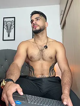 Maximiliano ford online show from November 8, 10:51 am