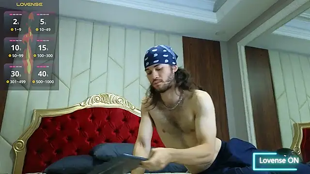 Snapshot of FreyrVik chatting on October 24, 5:47 pm FreyrVik online show from October 24, 5:47 pm