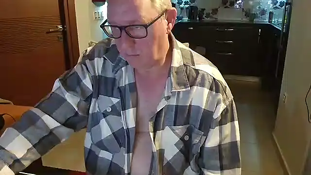 JamesBauer online show from February 12, 4:29 am