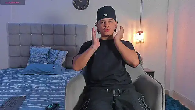 samxx muscle online show from December 19, 1:52 pm