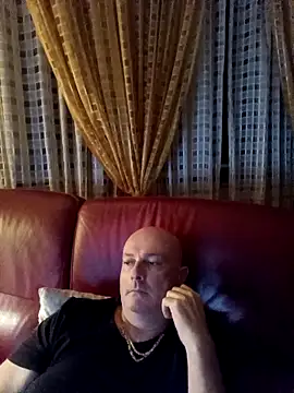 Snapshot of Alexis_Bull chatting on October 26, 11:07 pm Alexis Bull online show from October 26, 11:07 pm