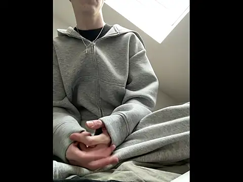 colar55x online show from February 18, 2:26 pm