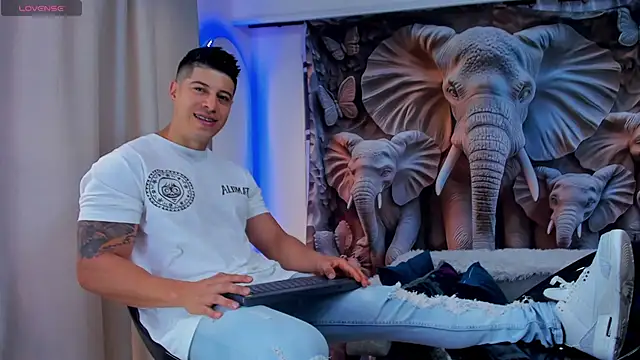 Snapshot of Lukas_Green chatting on September 14, 7:49 pm Lukas Green online show from September 14, 7:49 pm