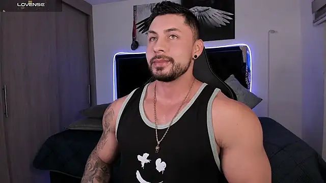 santi aesthetic online show from March 10, 12:27 am