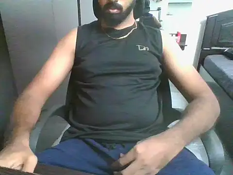 lovelyakash69 online show from June 25, 9:14 am