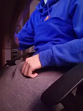 tipetto06 online show from November 12, 8:20 am