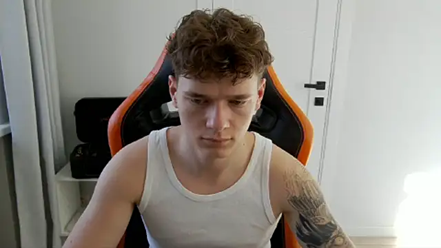 DanyDavis online show from March 19, 7:44 am