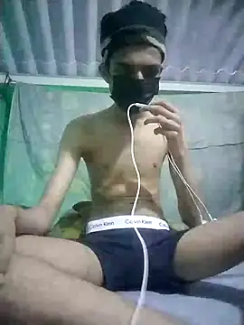 HannanKhan25 online show from October 11, 7:40 pm