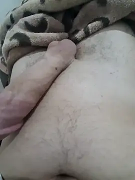 Snapshot of amirzinou chatting on October 18, 10:47 pm amirzinou online show from October 18, 10:47 pm