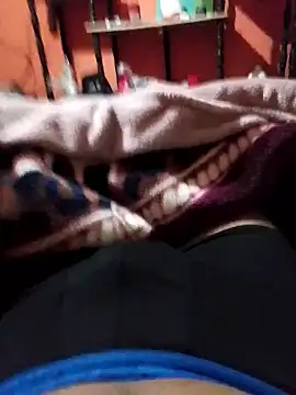 luuiss12 online show from April 8, 12:04 pm