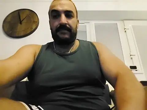 CloudyMuscleBeefy online show from October 25, 11:56 am