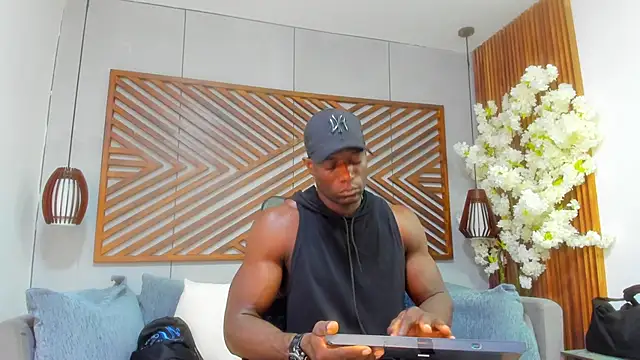 Snapshot of MarcusBlack_ chatting on October 27, 11:34 am MarcusBlack  online show from October 27, 11:34 am