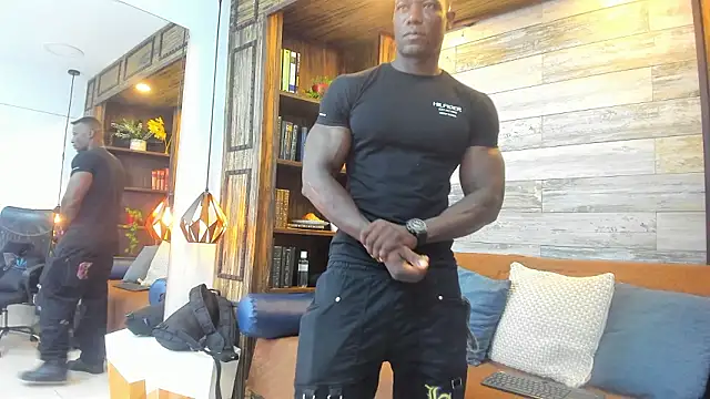 MarcusBlack  online show from February 7, 1:40 pm