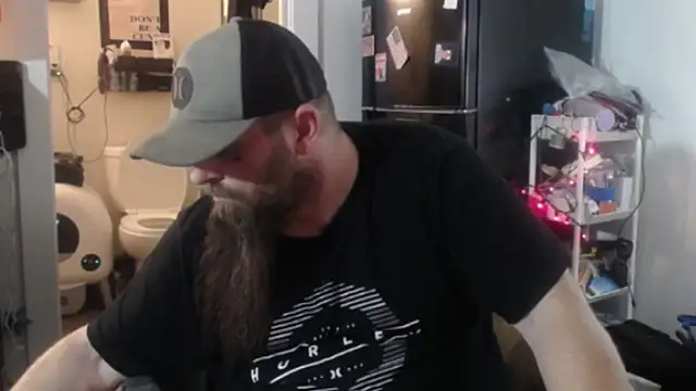 Snapshot of Thumper_ss chatting on October 25, 12:40 pm Thumper ss online show from October 25, 12:40 pm