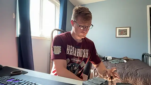 lustylyndon online show from July 2, 4:57 pm