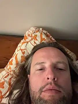 Inhisfourties online show from May 31, 1:17 am