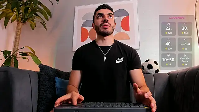 AxelThompson  online show from November 23, 12:05 pm