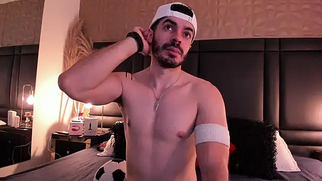 AxelThompson  online show from November 19, 11:21 am