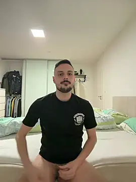 yourdreamboy17 online show from March 20, 9:29 pm