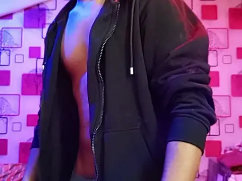 ChiseledCharm online show from November 24, 7:04 pm