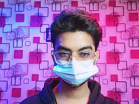 ChiseledCharm online show from December 15, 8:50 pm