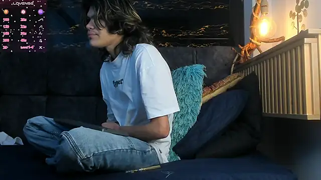 Diamond twink online show from November 16, 3:30 am