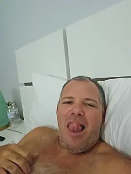 cubanitofeliz40 online show from June 11, 8:45 am