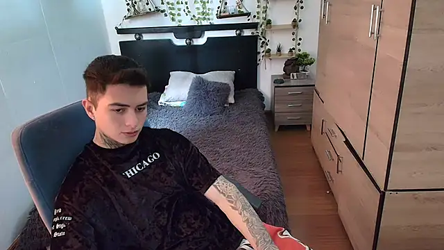 santii ss online show from May 19, 2:34 pm