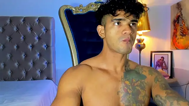 antonio  444 online show from June 21, 1:22 am