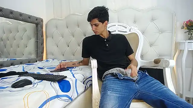 Sebalexis7 online show from December 17, 3:14 am