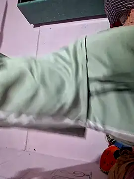 Cuteboy here online show from October 17, 3:10 am