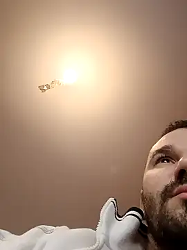 Ionut899xh online show from November 3, 1:43 am