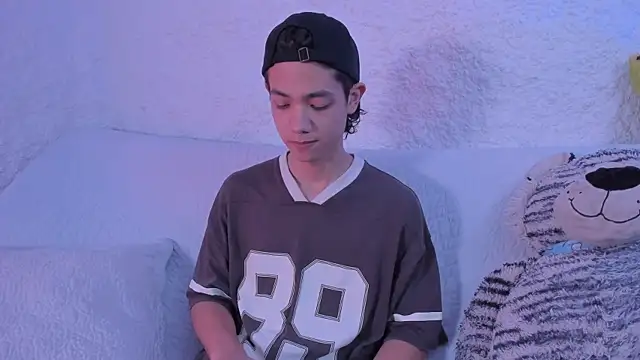 Snapshot of thiago_kinghot chatting on September 23, 11:09 am thiago kinghot online show from September 23, 11:09 am