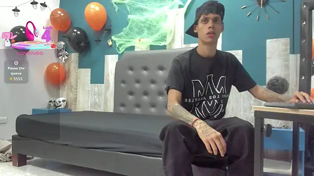 Ian1  online show from October 22, 11:25 am