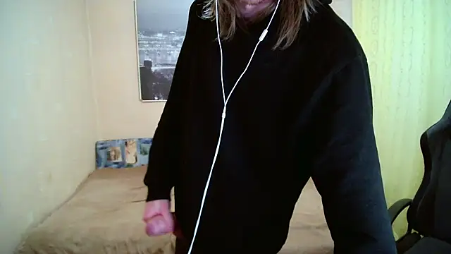 AdamDickens online show from December 18, 7:54 pm