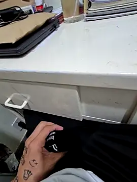 Saraiva2002 online show from December 18, 12:45 pm