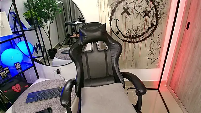 stev austin  online show from February 14, 12:16 am