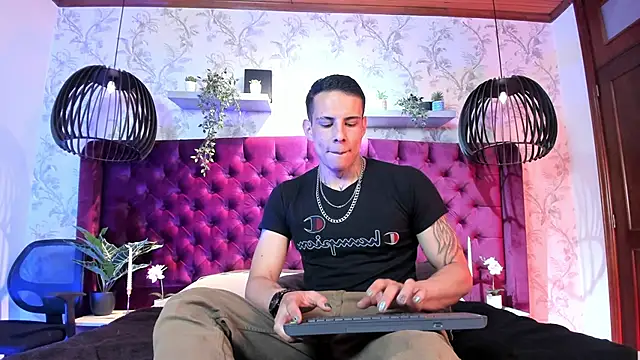 Dustin Sonne online show from March 17, 3:31 am