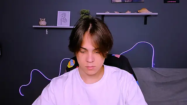 Snapshot of karl_mans chatting on September 21, 8:25 am karl mans online show from September 21, 8:25 am