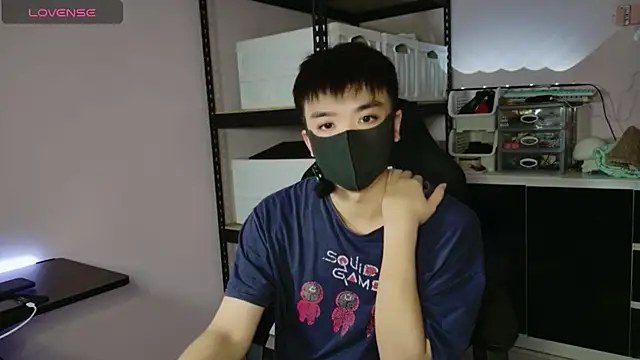 Snapshot of doggyman523 chatting on September 30, 4:21 pm doggyman523 online show from September 30, 4:21 pm