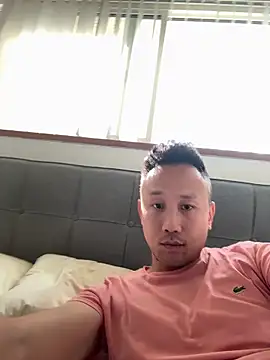 Snapshot of vallent970 chatting on October 17, 8:02 pm vallent970 online show from October 17, 8:02 pm