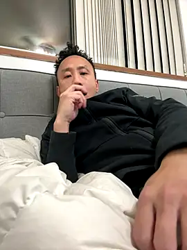 Snapshot of vallent970 chatting on November 2, 8:18 am vallent970 online show from November 2, 8:18 am