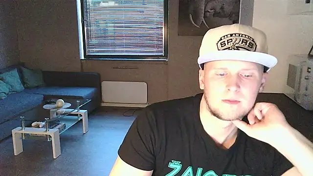 Dartanjanas13 online show from September 11, 5:45 pm