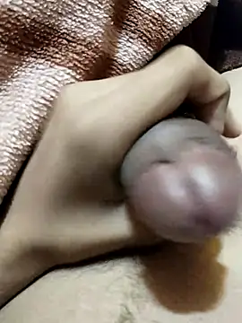 Snapshot of saneer69tew chatting on September 8, 7:35 pm saneer69tew online show from September 8, 7:35 pm