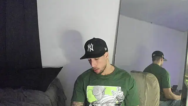 ThiagoLugo online show from December 4, 3:57 am